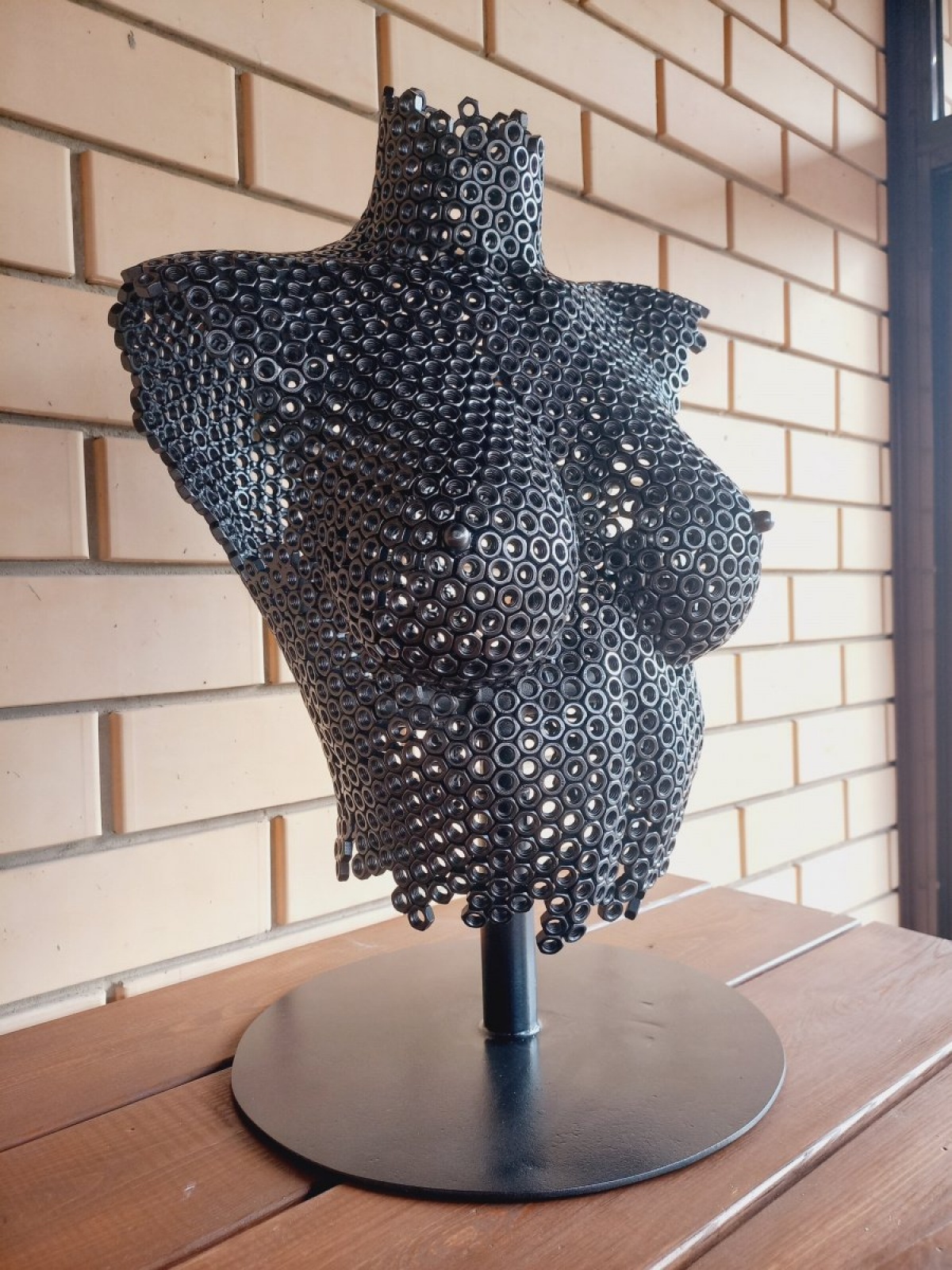 Скульптура девушки/бюст