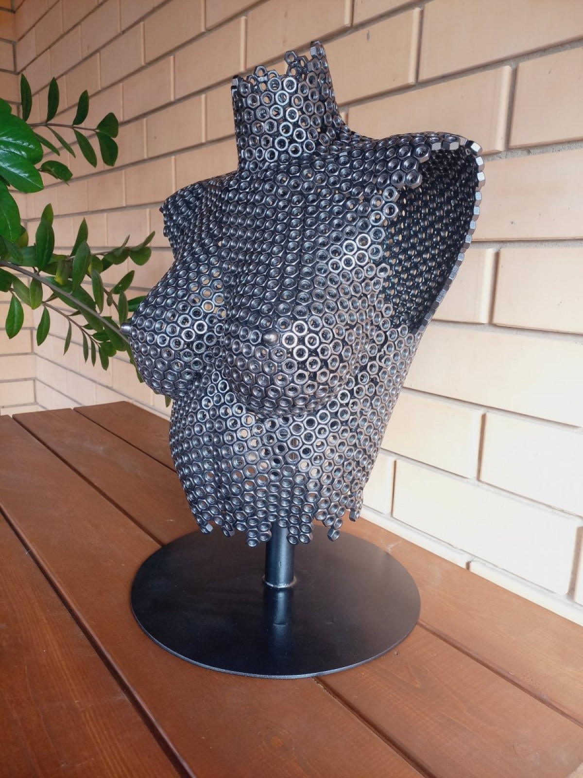 Скульптура девушки/бюст