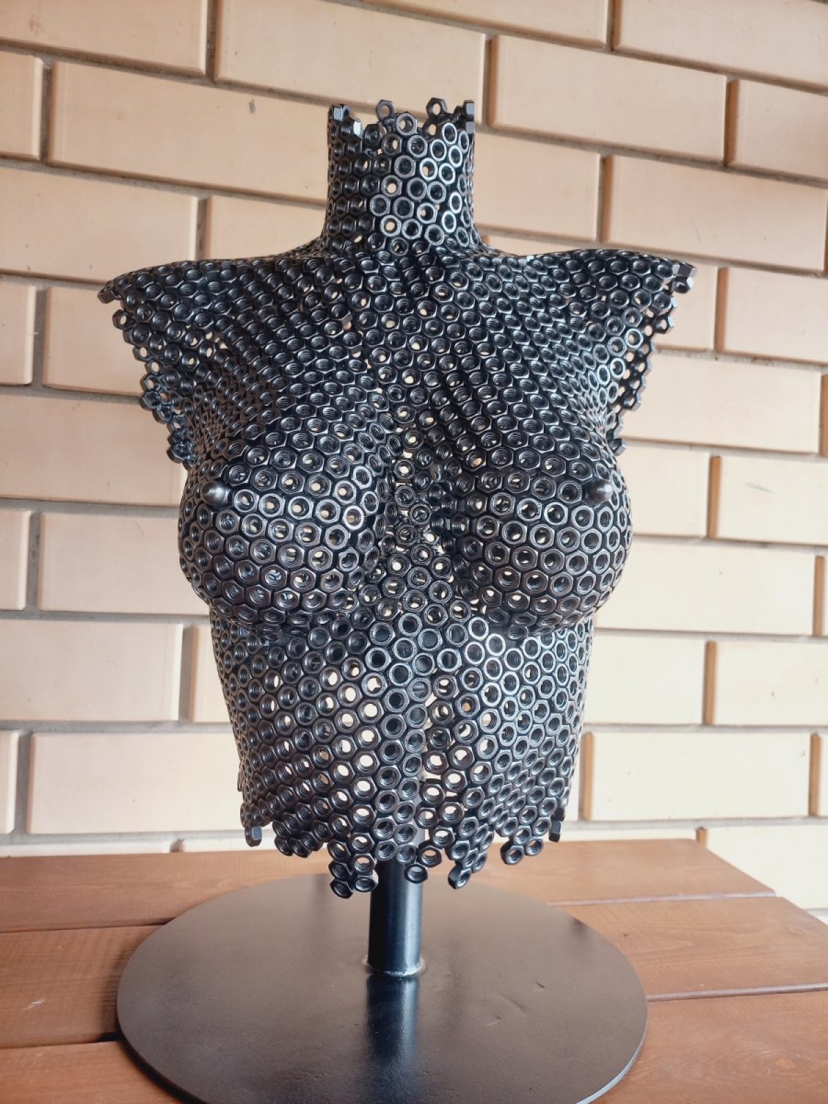 Скульптура девушки/бюст