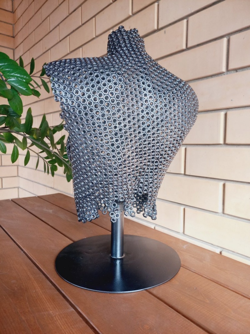 Скульптура девушки/бюст